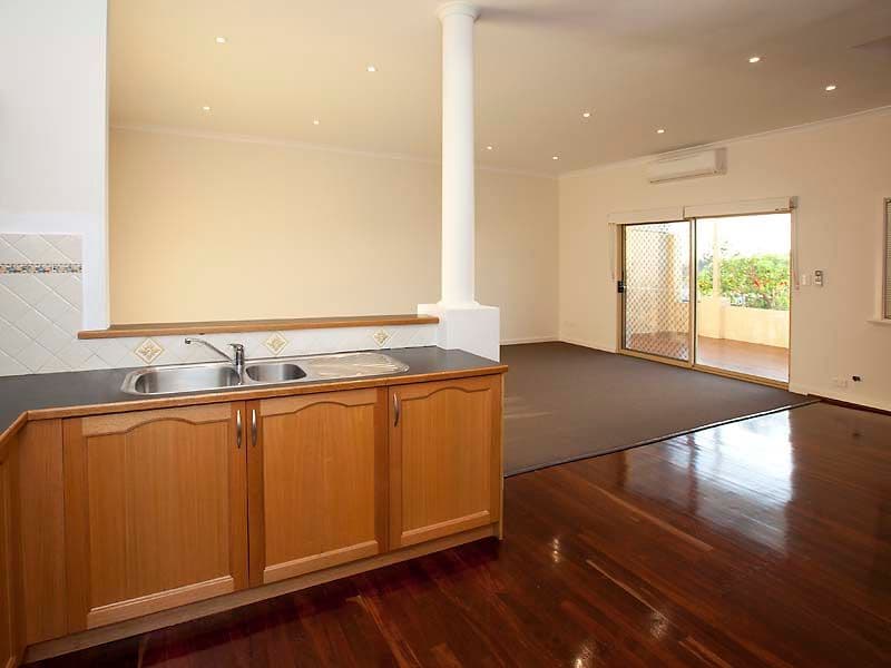 167 St Brigids Terrace, SCARBOROUGH WA 6019, Scarborough - Thumbnail 5