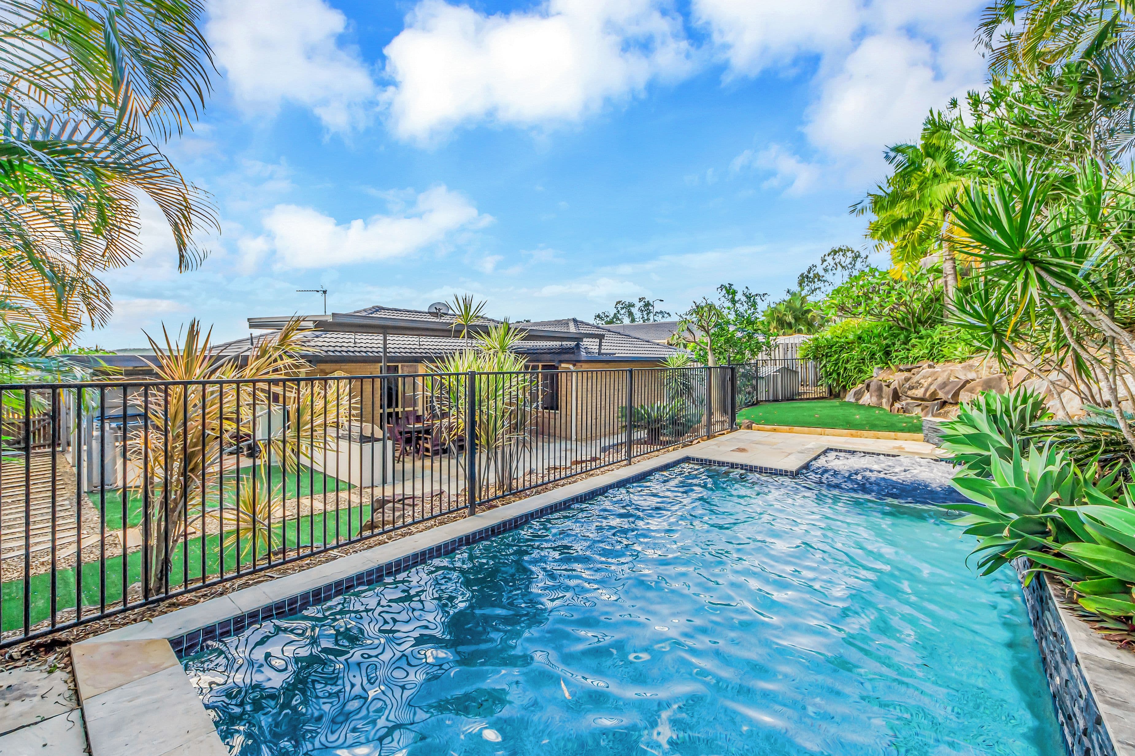 4 Macdougall Street, Highland Park QLD 4211, Highland Park - Thumbnail 4