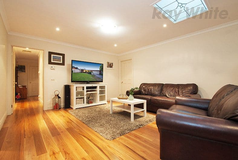 27 CLARKEDALE Rise, Kilsyth South VIC 3137, Kilsyth South - Thumbnail 2
