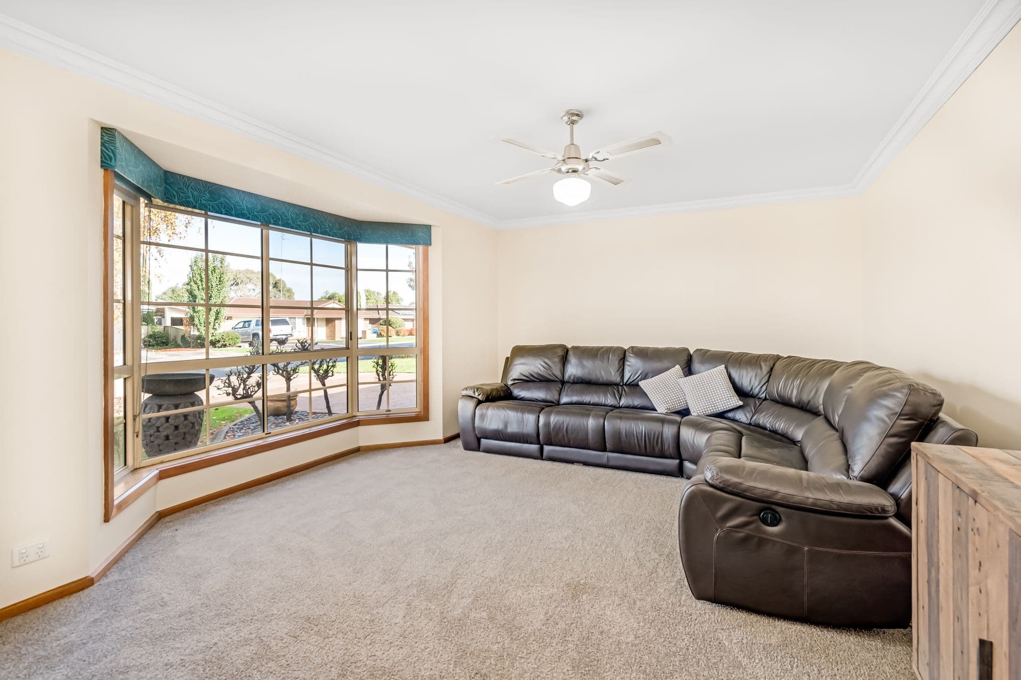 11 Westlands Court, Mount Gambier SA 5290, Mount Gambier - Thumbnail 2
