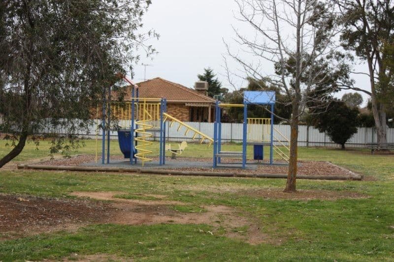 10 Davidson Court, COROWA NSW 2646, Corowa - Thumbnail 4