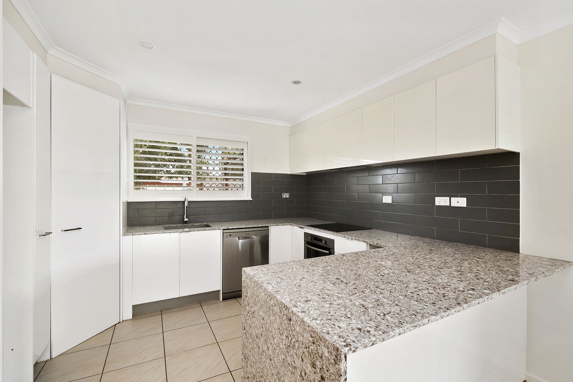 12 Monarch Drive, Deception Bay QLD 4508, Deception Bay - Thumbnail 2