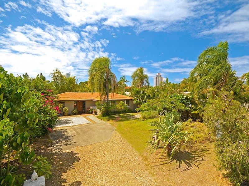 24 Boongala Road, BROADBEACH WATERS QLD 4218, Broadbeach Waters - Thumbnail 5