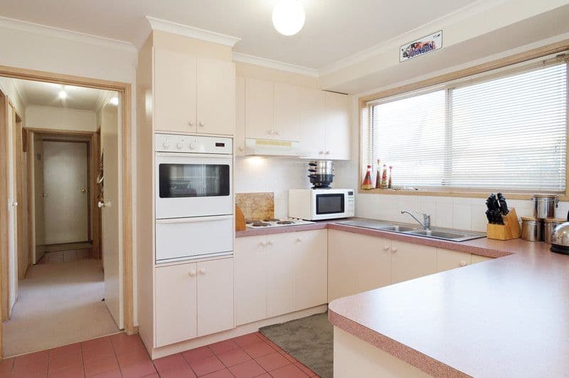 6-8  Corangamite Drive, CORIO VIC 3214, Corio - Thumbnail 2
