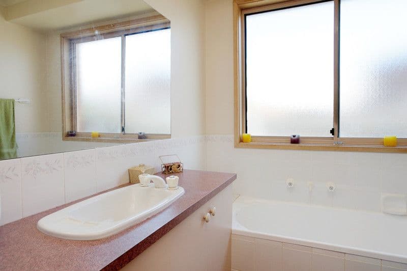 6-8  Corangamite Drive, CORIO VIC 3214, Corio - Thumbnail 4