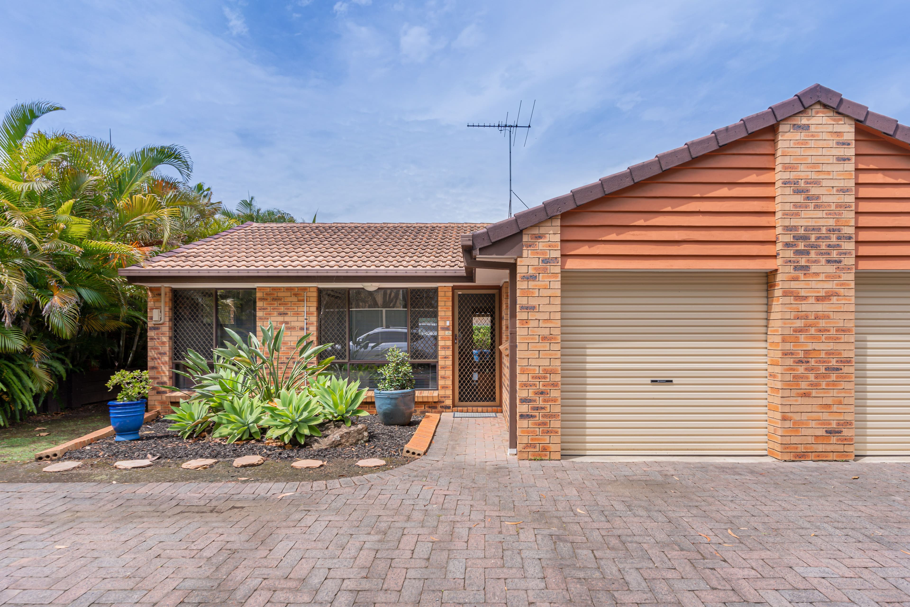 6 Lake Spur, Kew, Kew - Image 1