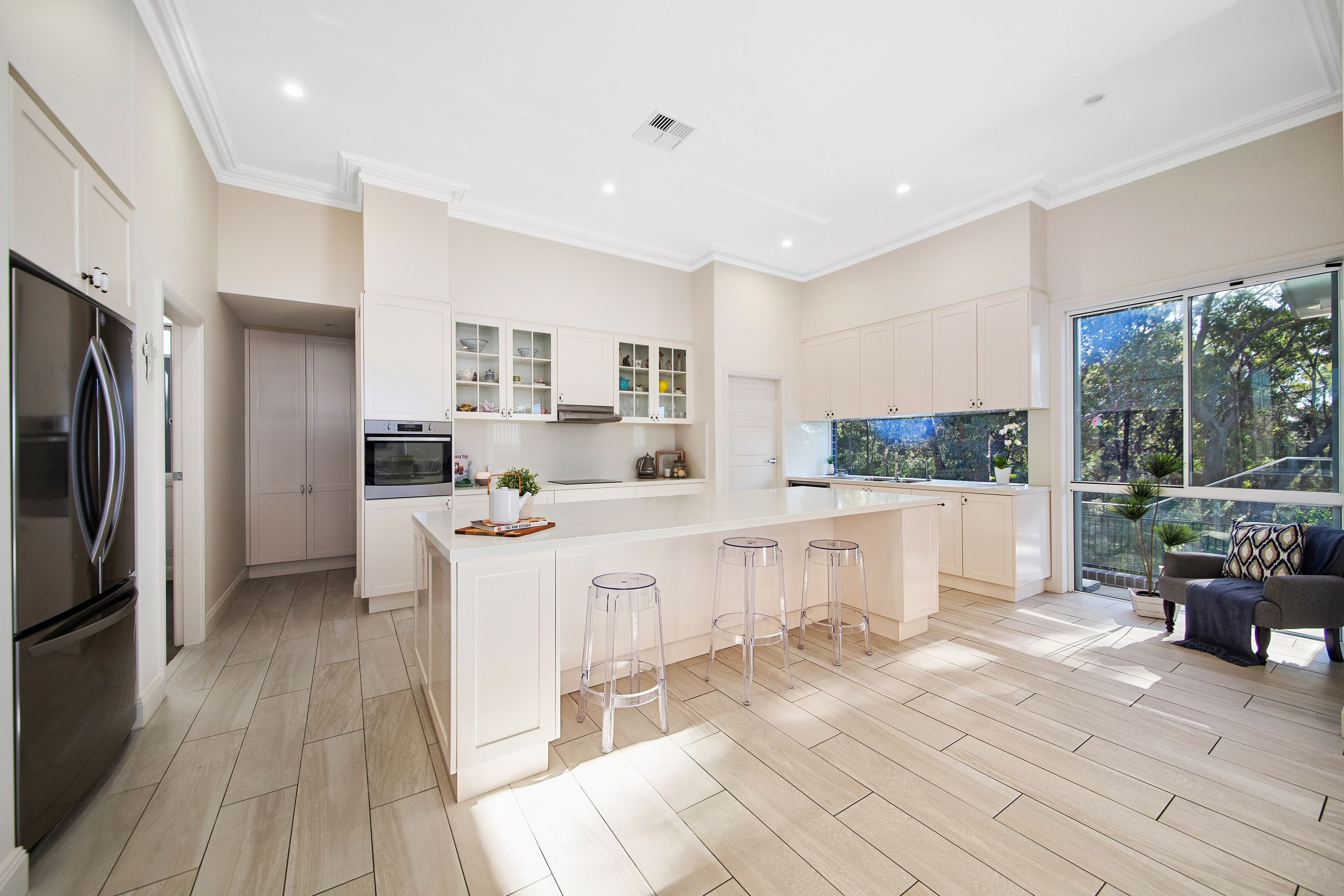 16 Foreman Place, Barden Ridge NSW 2234, Barden Ridge - Thumbnail 2
