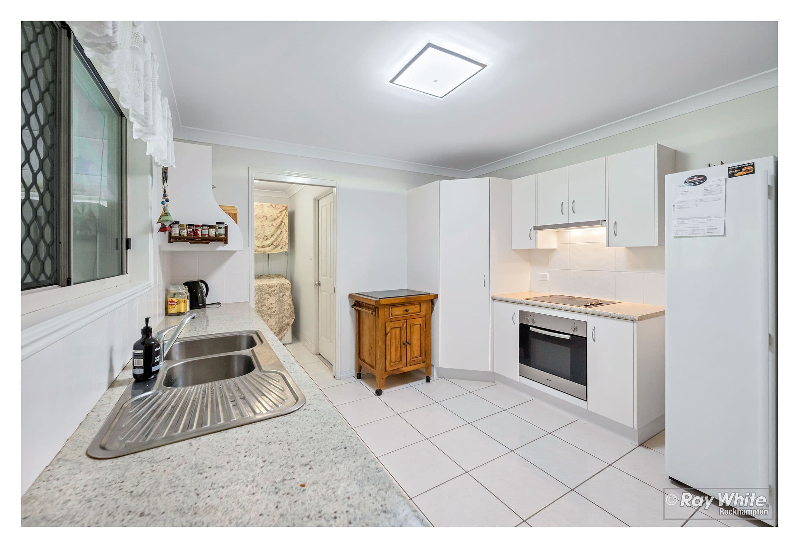 29 Primrose Avenue, Norman Gardens QLD 4701, Norman Gardens - Thumbnail 2