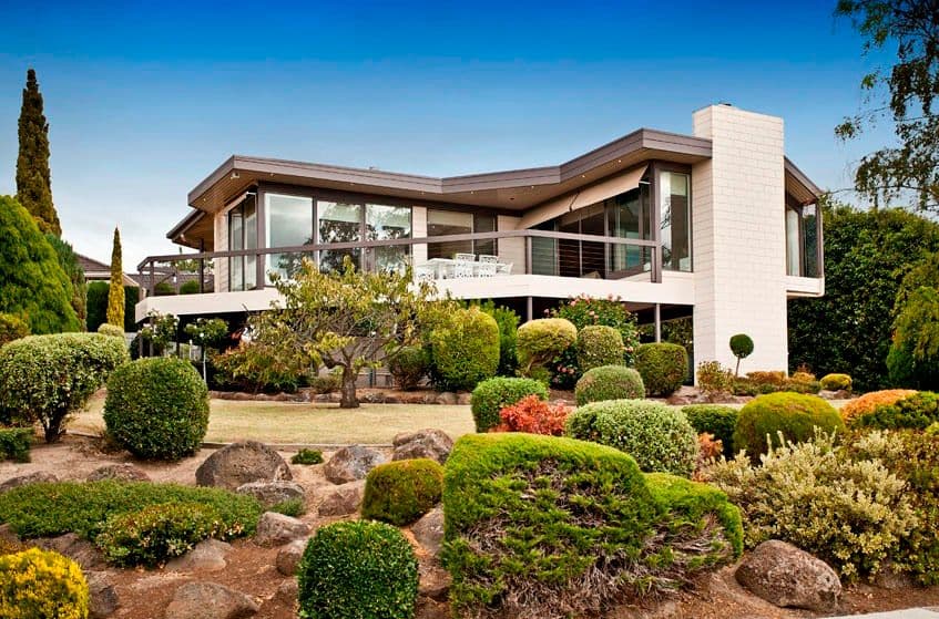 4 Stirling Crescent, GLEN WAVERLEY VIC 3150, Glen Waverley - Image 1