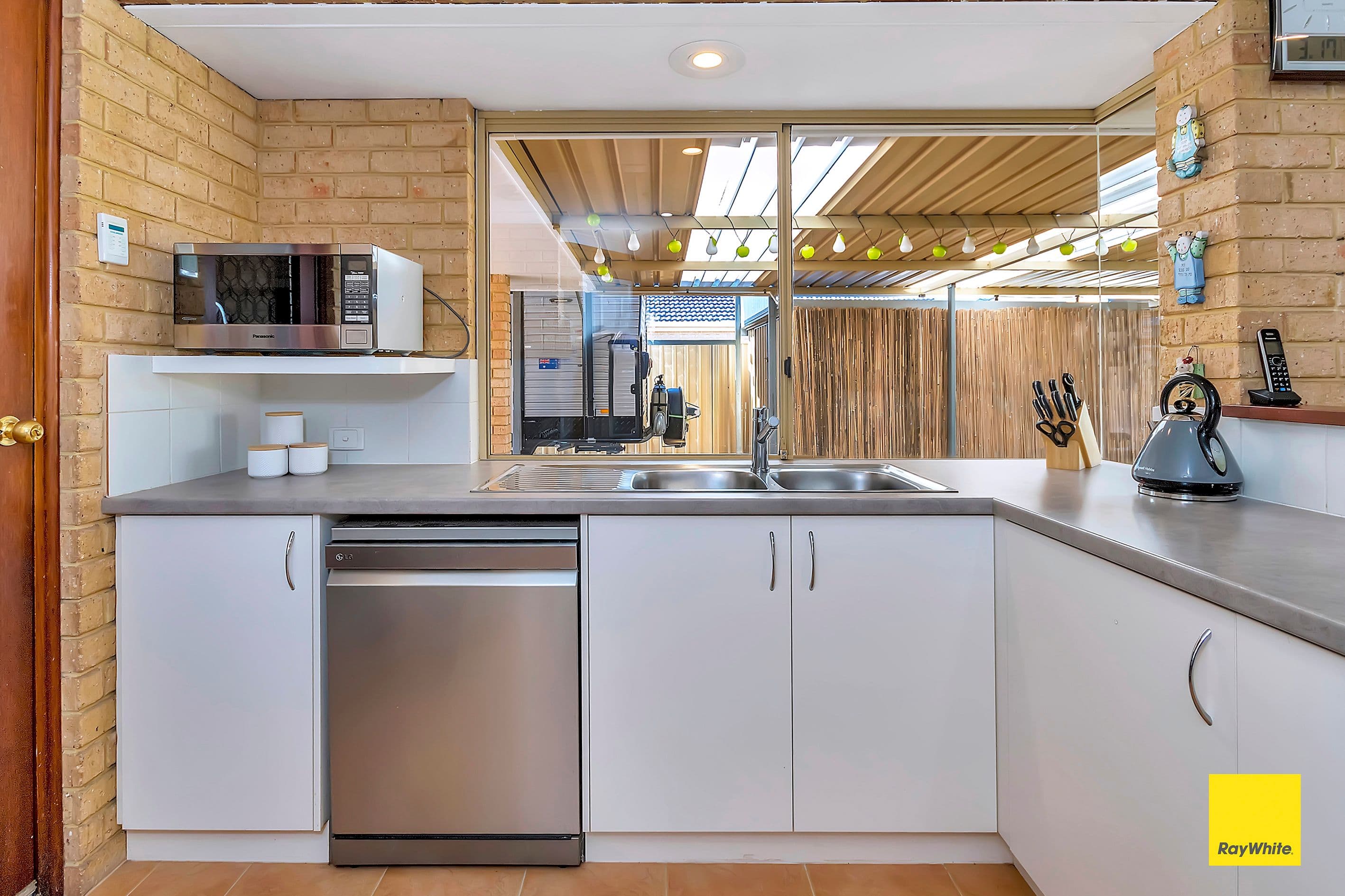 37 Cassia Way, Morley WA 6062, Morley - Thumbnail 4