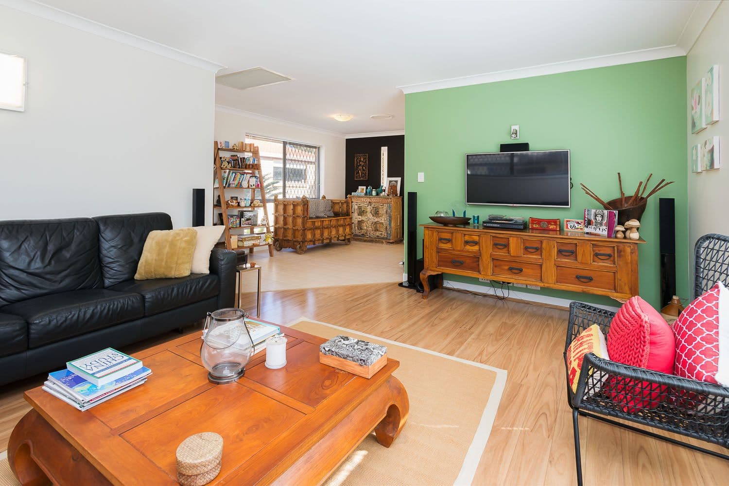 37 Matthew Flinders Drive, Hollywell QLD 4216, Hollywell - Thumbnail 3