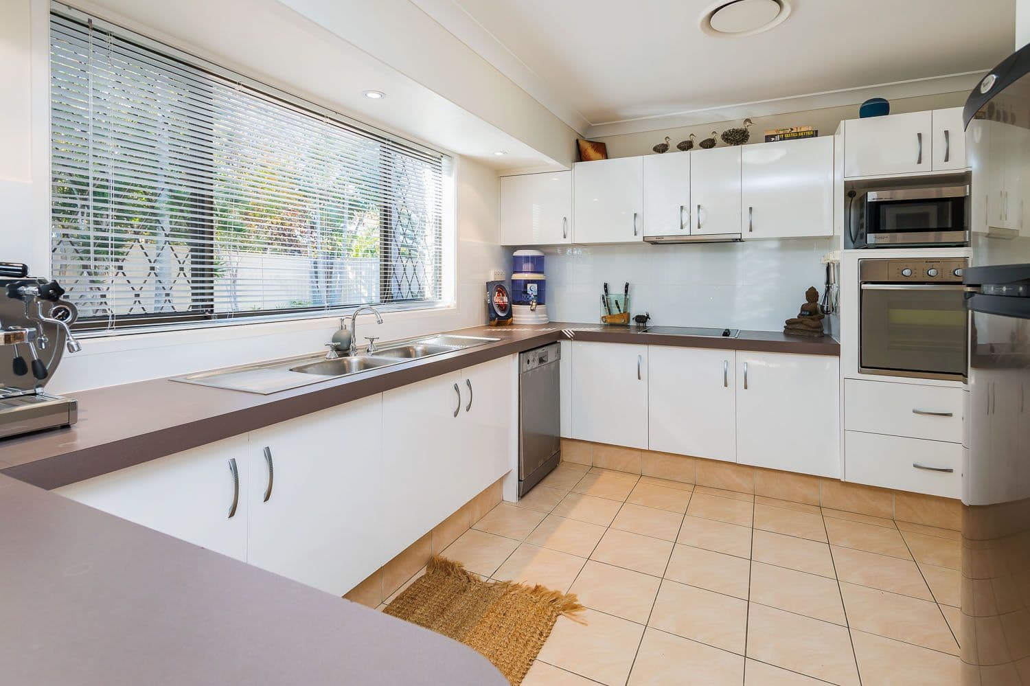 37 Matthew Flinders Drive, Hollywell QLD 4216, Hollywell - Thumbnail 5