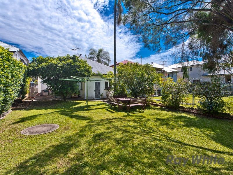 43 Chermside Street, Grange QLD 4051, Grange - Thumbnail 2