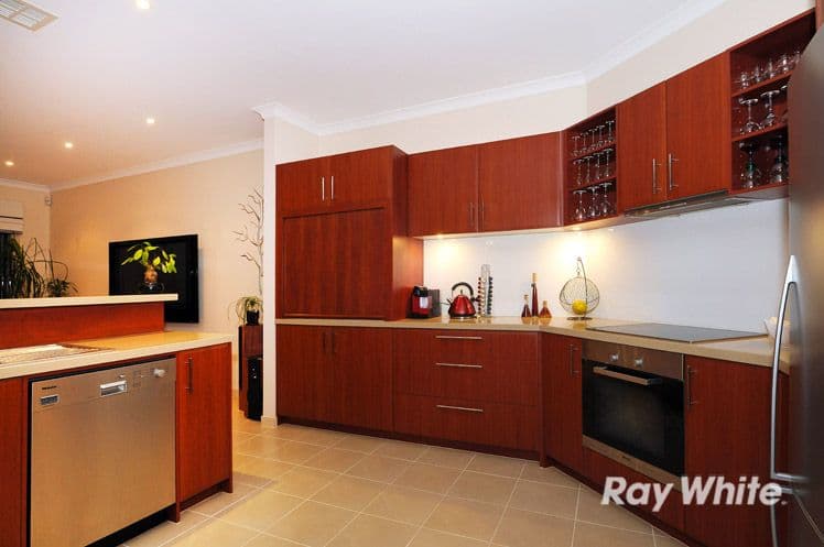 9 Flowering Gum Lane, SANDHURST VIC 3977, Sandhurst - Image 1