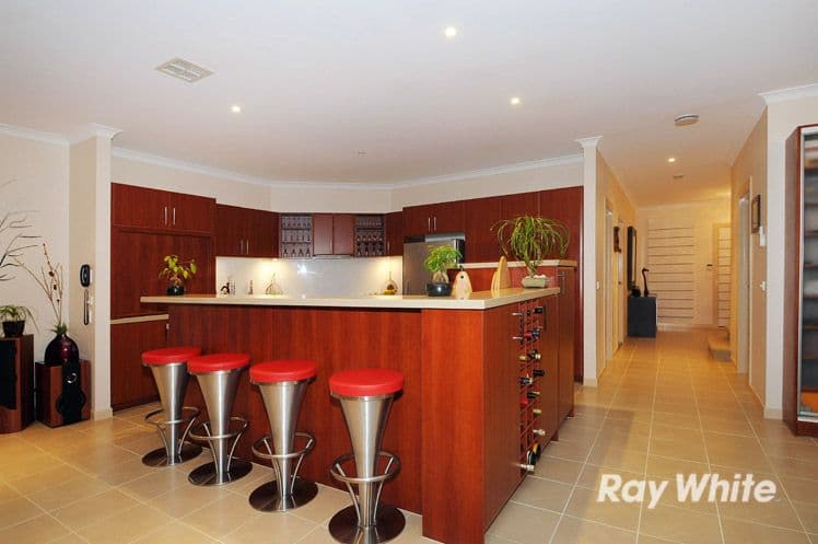 9 Flowering Gum Lane, SANDHURST VIC 3977, Sandhurst - Thumbnail 5