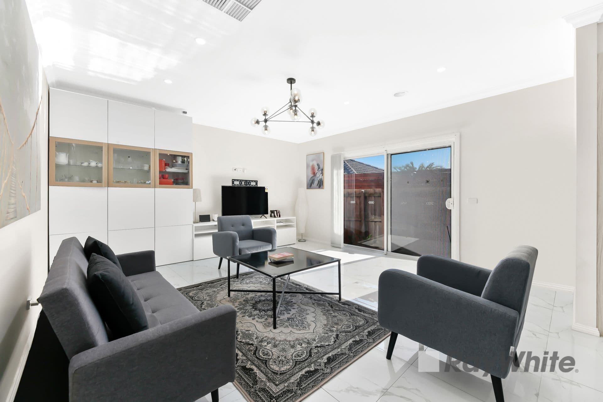 13 Mary Street, Hampton Park VIC 3976, Hampton Park - Thumbnail 3