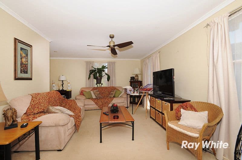 36 Valepark Crescent, CRANBOURNE VIC 3977, Cranbourne - Thumbnail 3