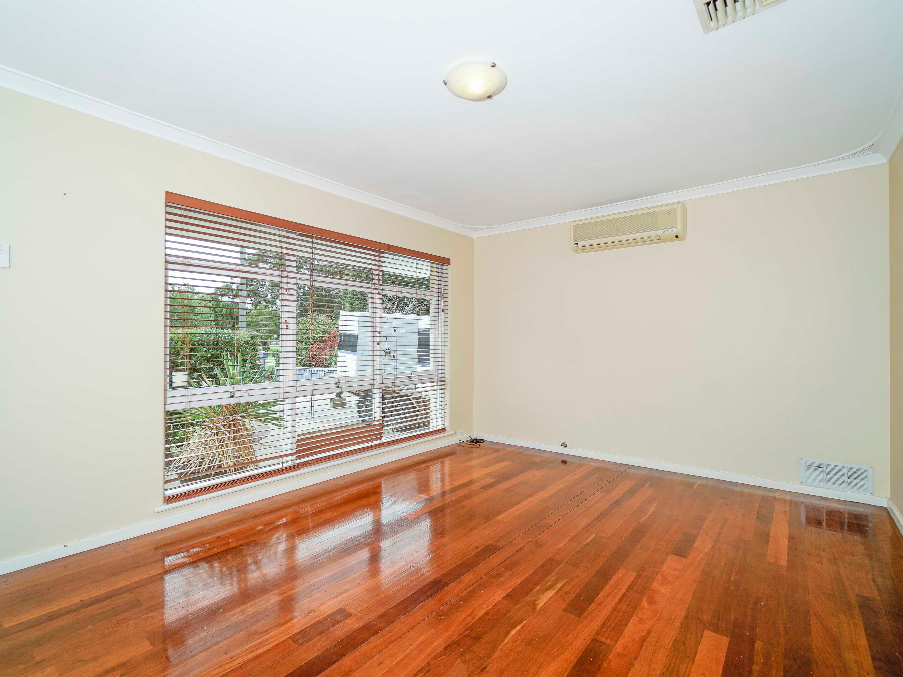 356 Robinson Avenue, Cloverdale WA 6105, Cloverdale - Thumbnail 2