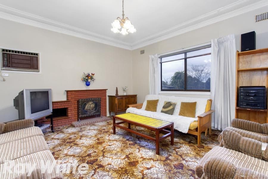 43 Hayes Road, SEVEN HILLS NSW 2147, Seven Hills - Thumbnail 3