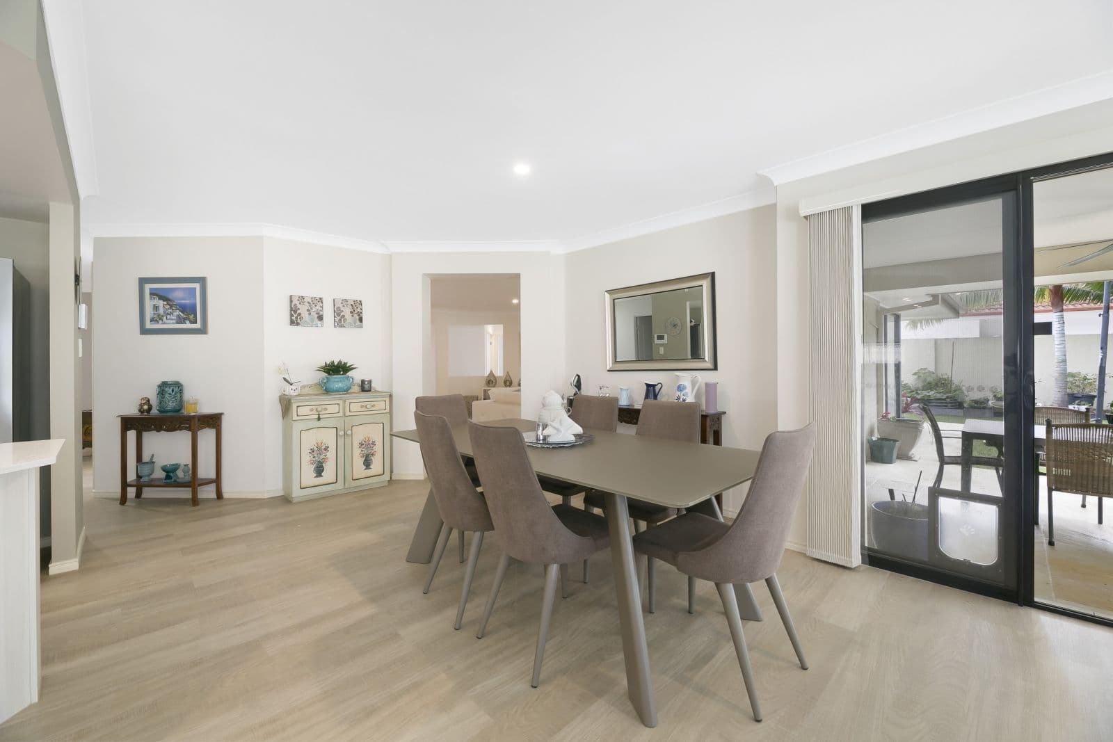 67 Arun Drive, Arundel QLD 4214, Arundel - Thumbnail 6