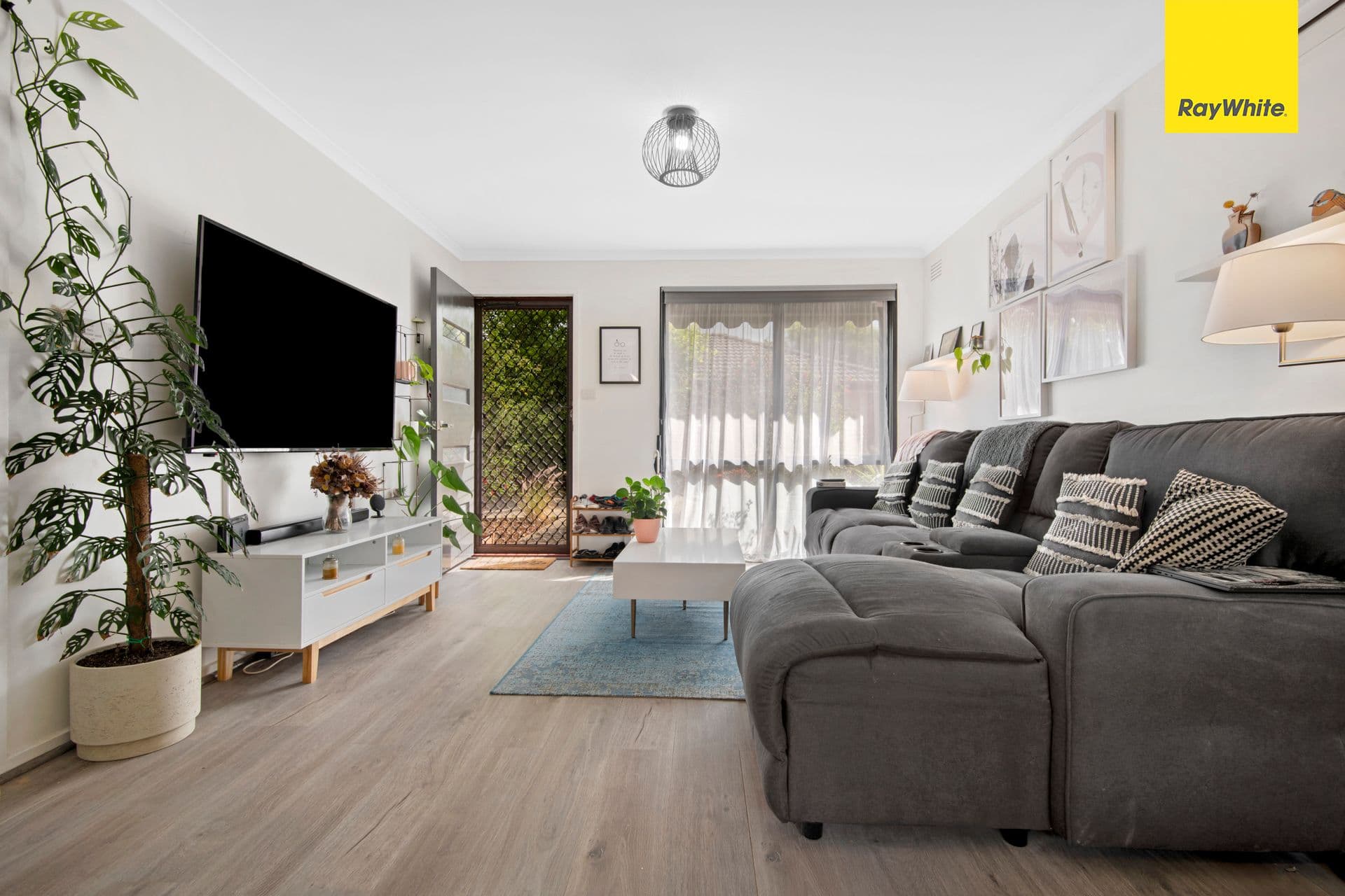 33-35 Henry Street, Melton VIC 3337, Melton - Thumbnail 2