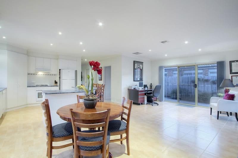 4 Arwon Street, MORDIALLOC VIC 3195, Mordialloc - Thumbnail 3