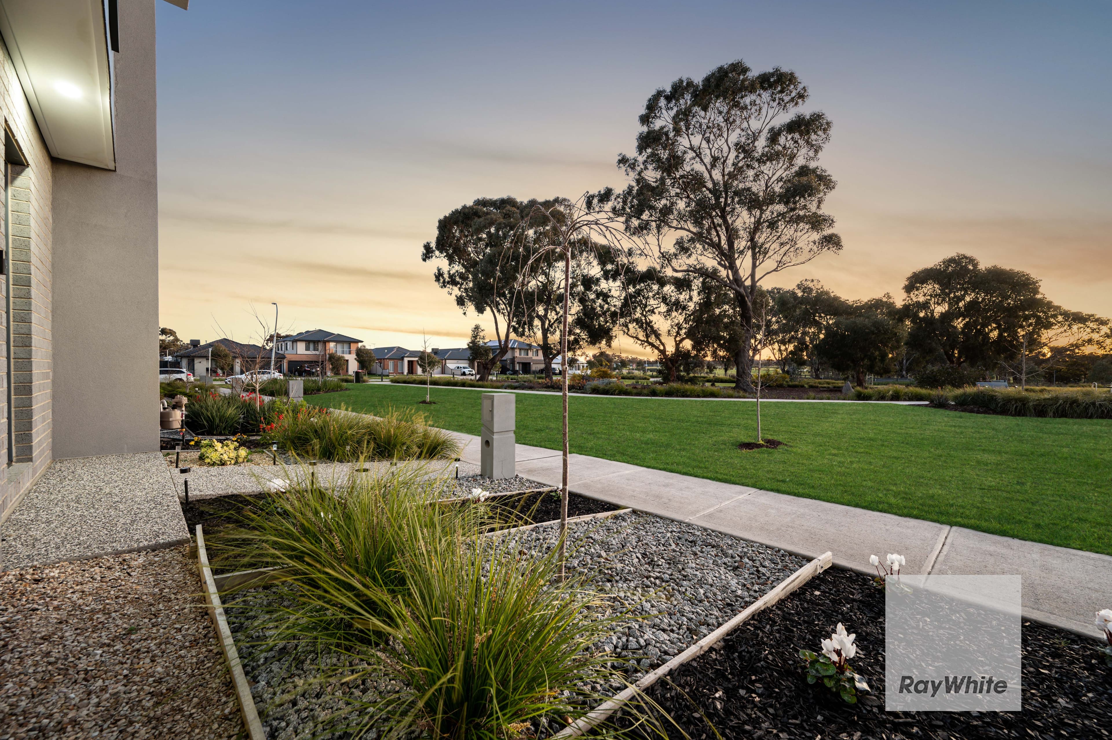10 Palana Walk, Greenvale VIC 3059, Greenvale - Thumbnail 2