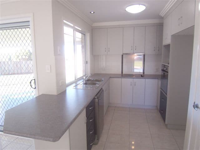 4  Bunkers Hill School Road, WESTBROOK QLD 4350, Westbrook - Thumbnail 2
