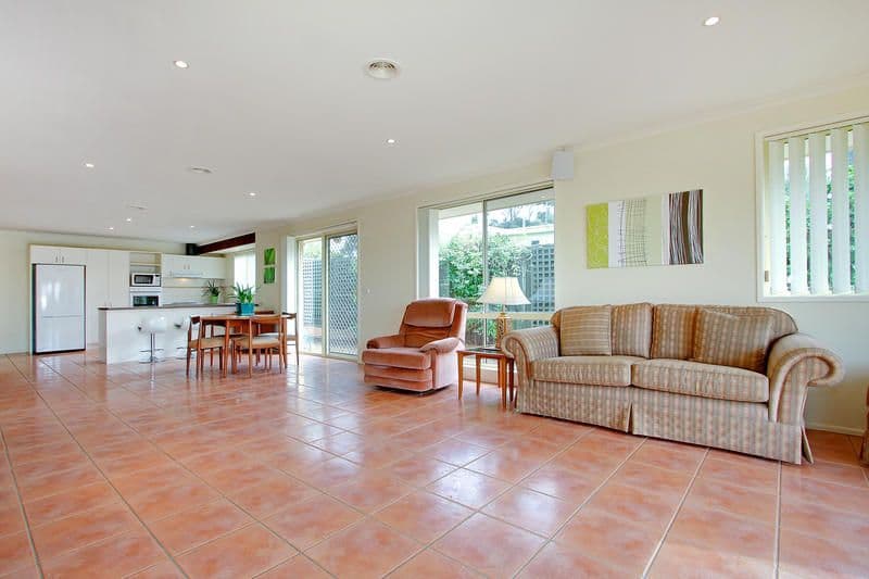 14 Lawson Court, MORNINGTON VIC 3931, Mornington - Thumbnail 2