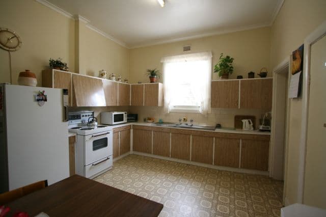 60 Tobruk Terrace, LOXTON SA 5333, Loxton - Thumbnail 2