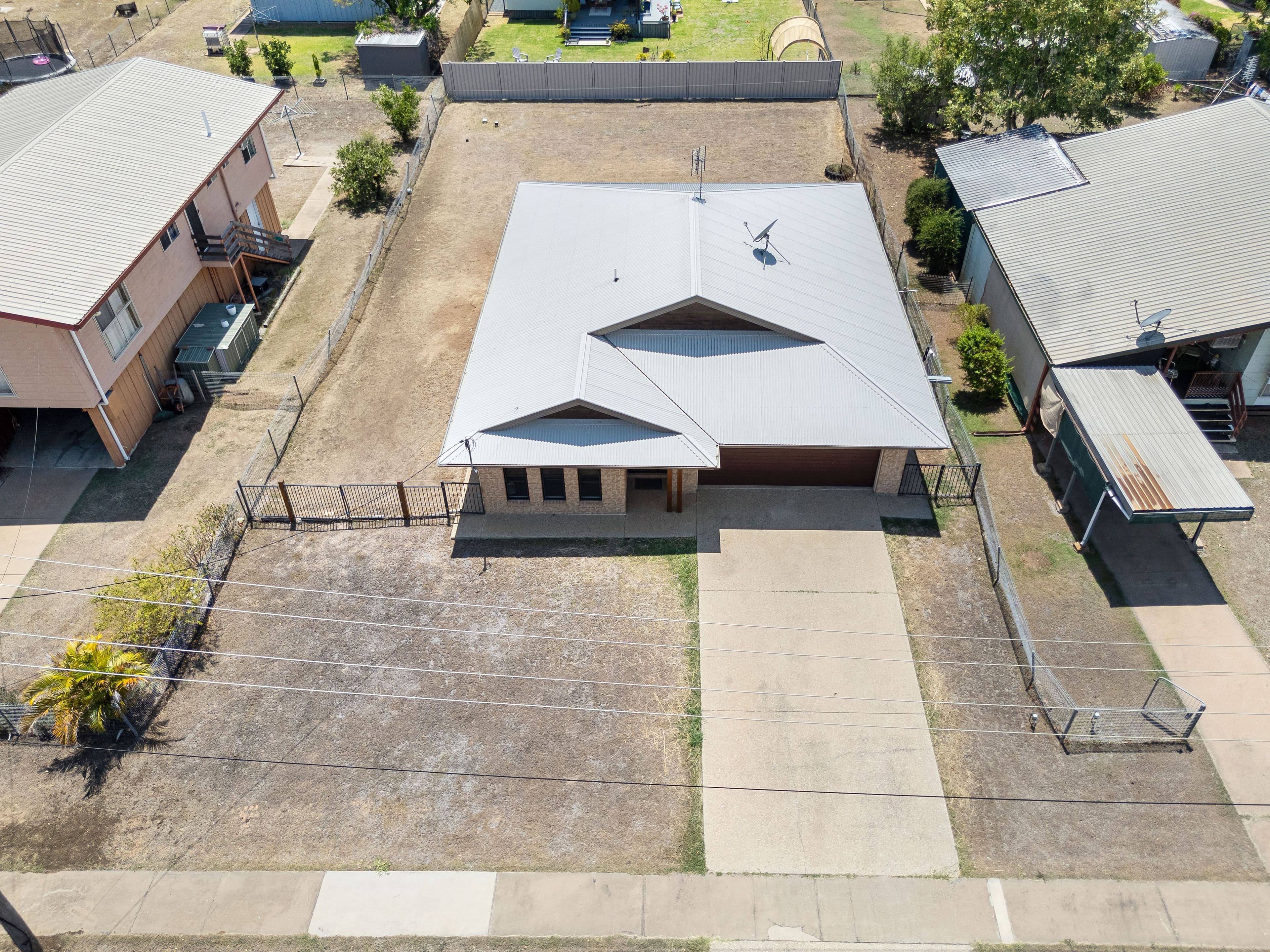 17 Rickertt Street, Capella QLD 4723, Capella - Thumbnail 2