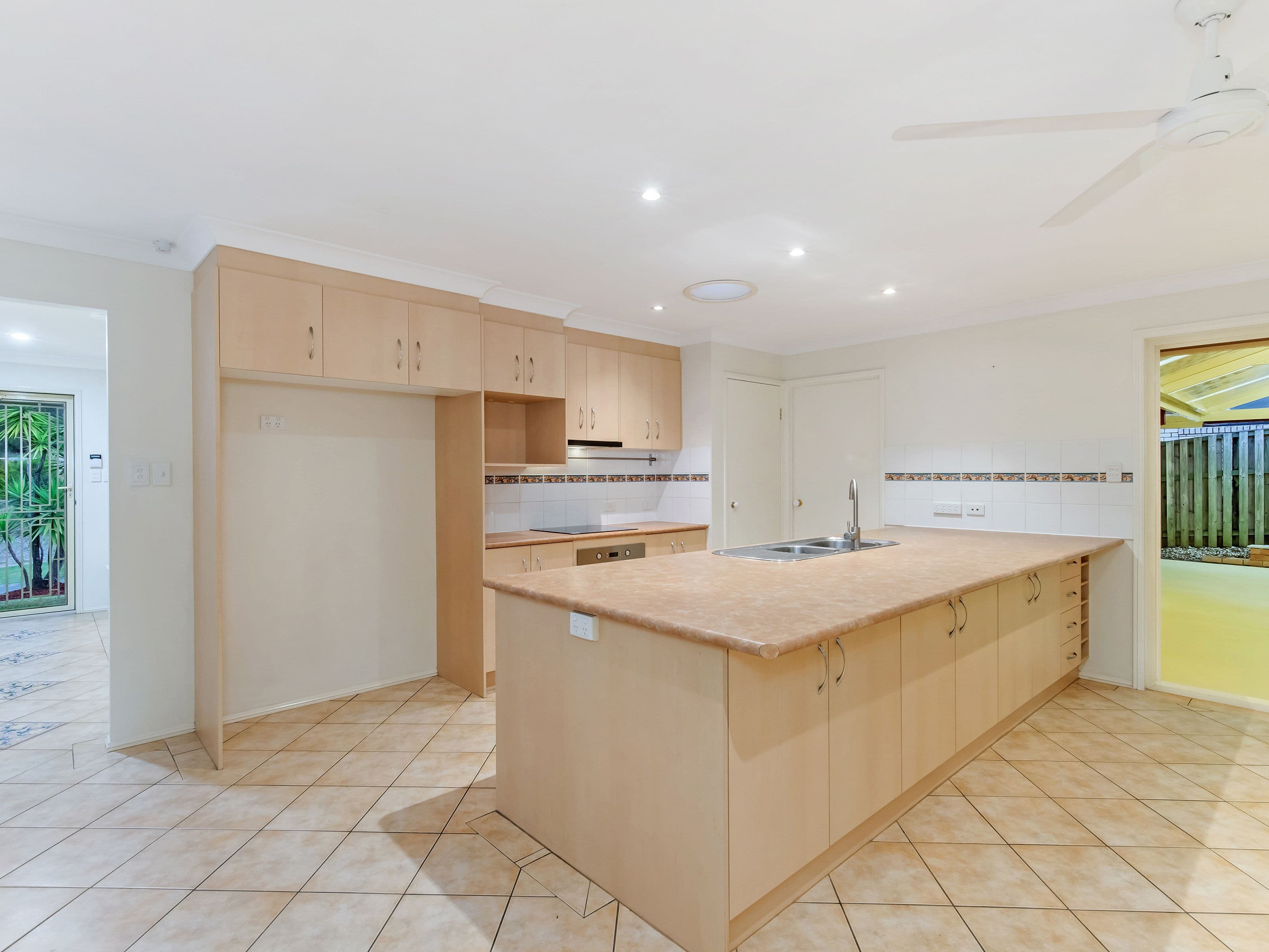 13 Matzia Avenue, Pacific Pines QLD 4211, Pacific Pines - Thumbnail 5