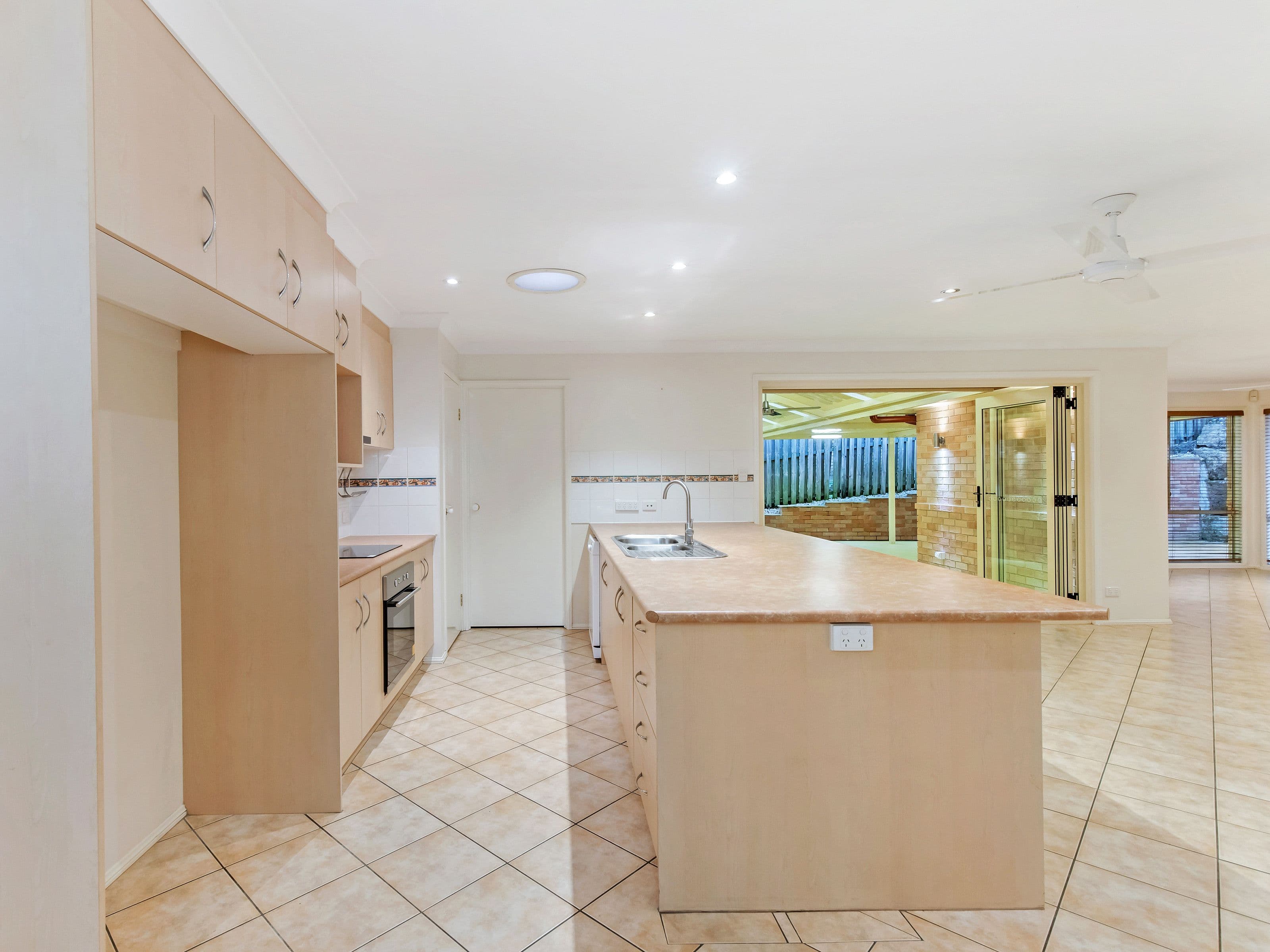 13 Matzia Avenue, Pacific Pines QLD 4211, Pacific Pines - Thumbnail 7
