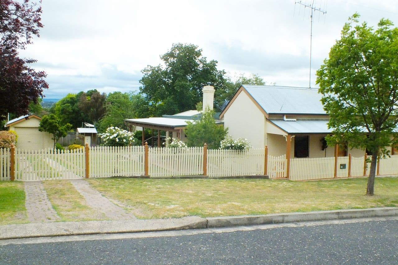 215 Brilliant Street, Bathurst - Image 1