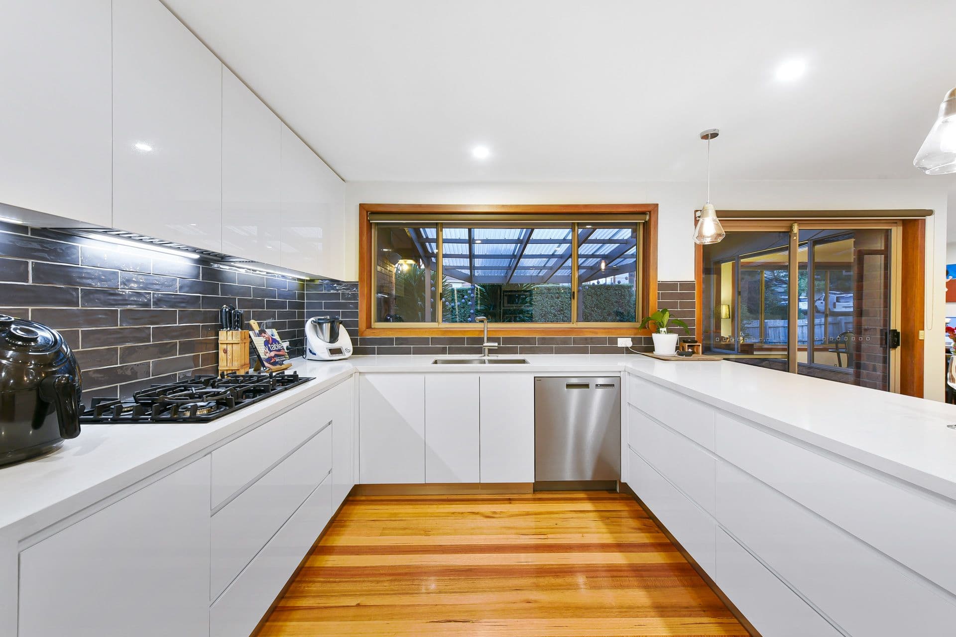 23 Royston Avenue, Berwick VIC 3806, Berwick - Thumbnail 5