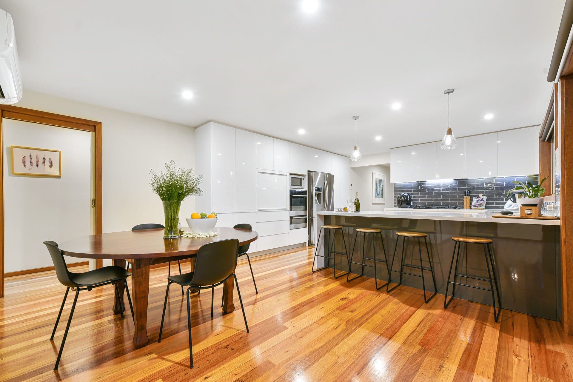 23 Royston Avenue, Berwick VIC 3806, Berwick - Thumbnail 6