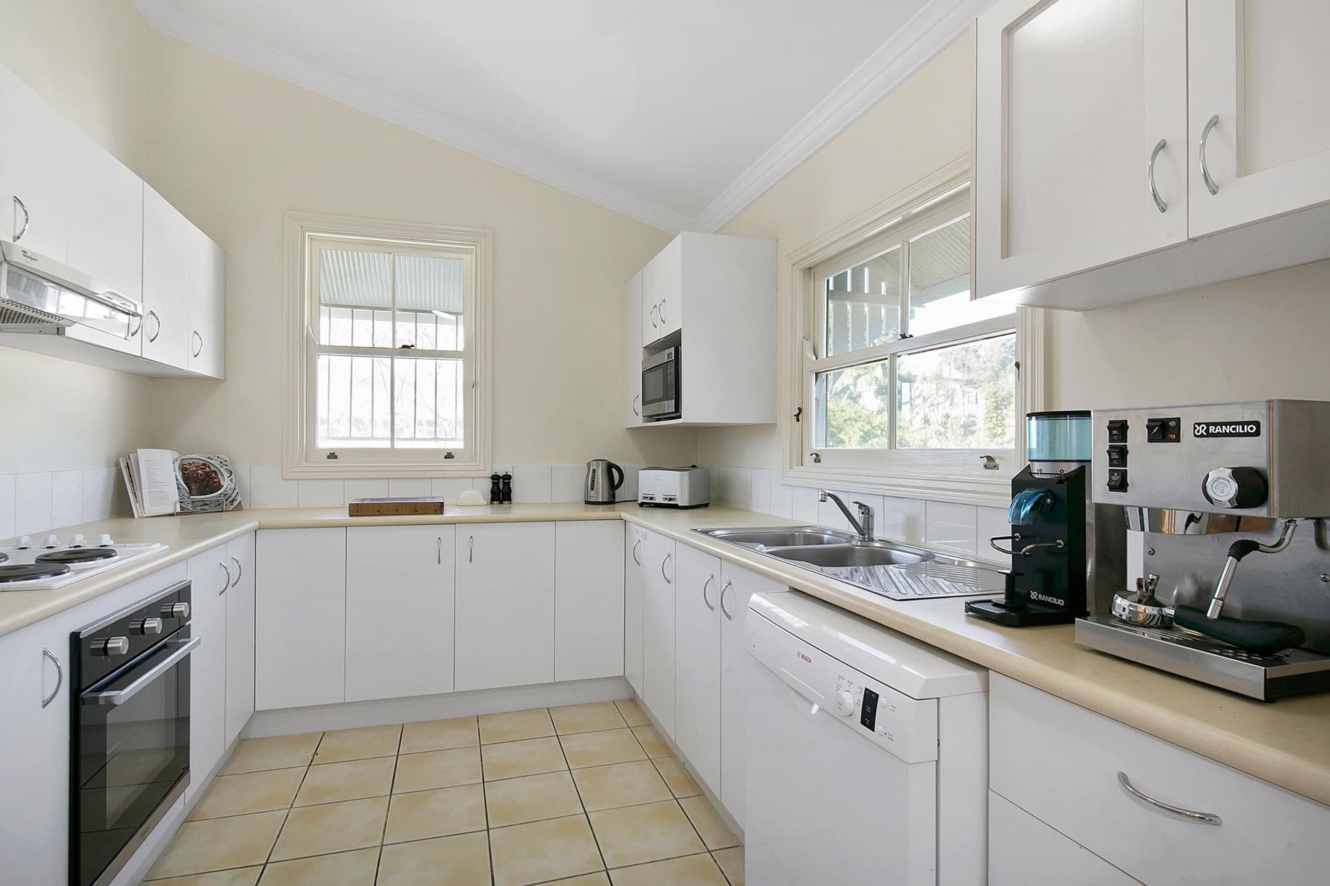 5 Rochdale Avenue, Tarragindi QLD 4121, Tarragindi - Thumbnail 7