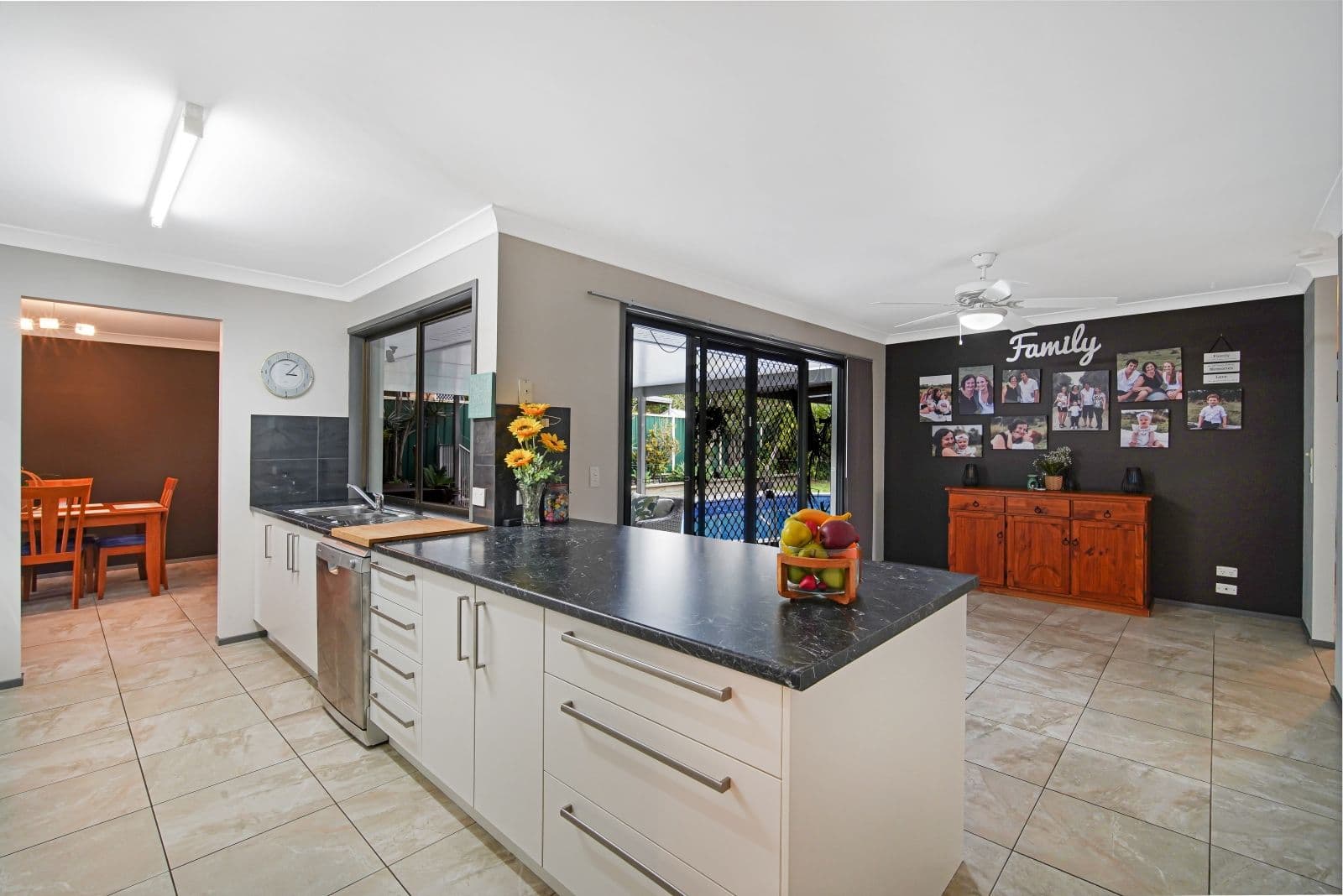 111 KP McGrath Drive, Elanora QLD 4221, Elanora - Thumbnail 6