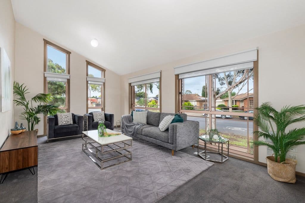 20 Oakbank Avenue, Mill Park VIC 3082, Mill Park - Thumbnail 2