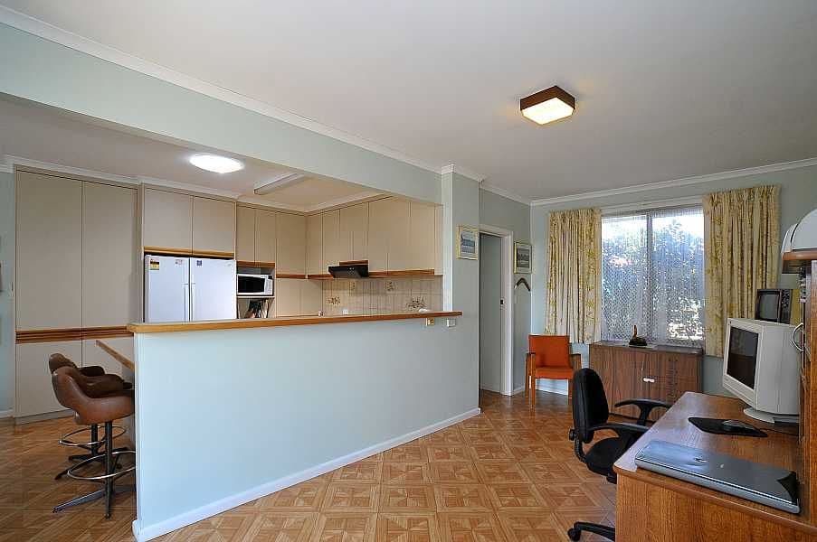 20 Venice Avenue, MITCHAM VIC 3132, Mitcham - Thumbnail 6
