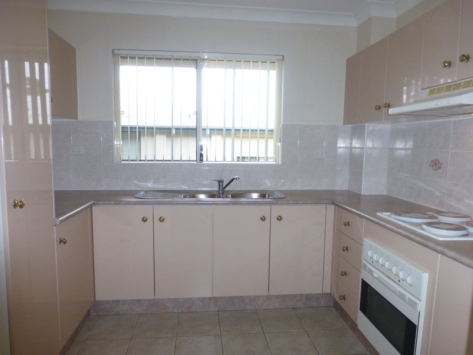 124-126 Flora Street, SUTHERLAND NSW 2232, Sutherland - Thumbnail 4