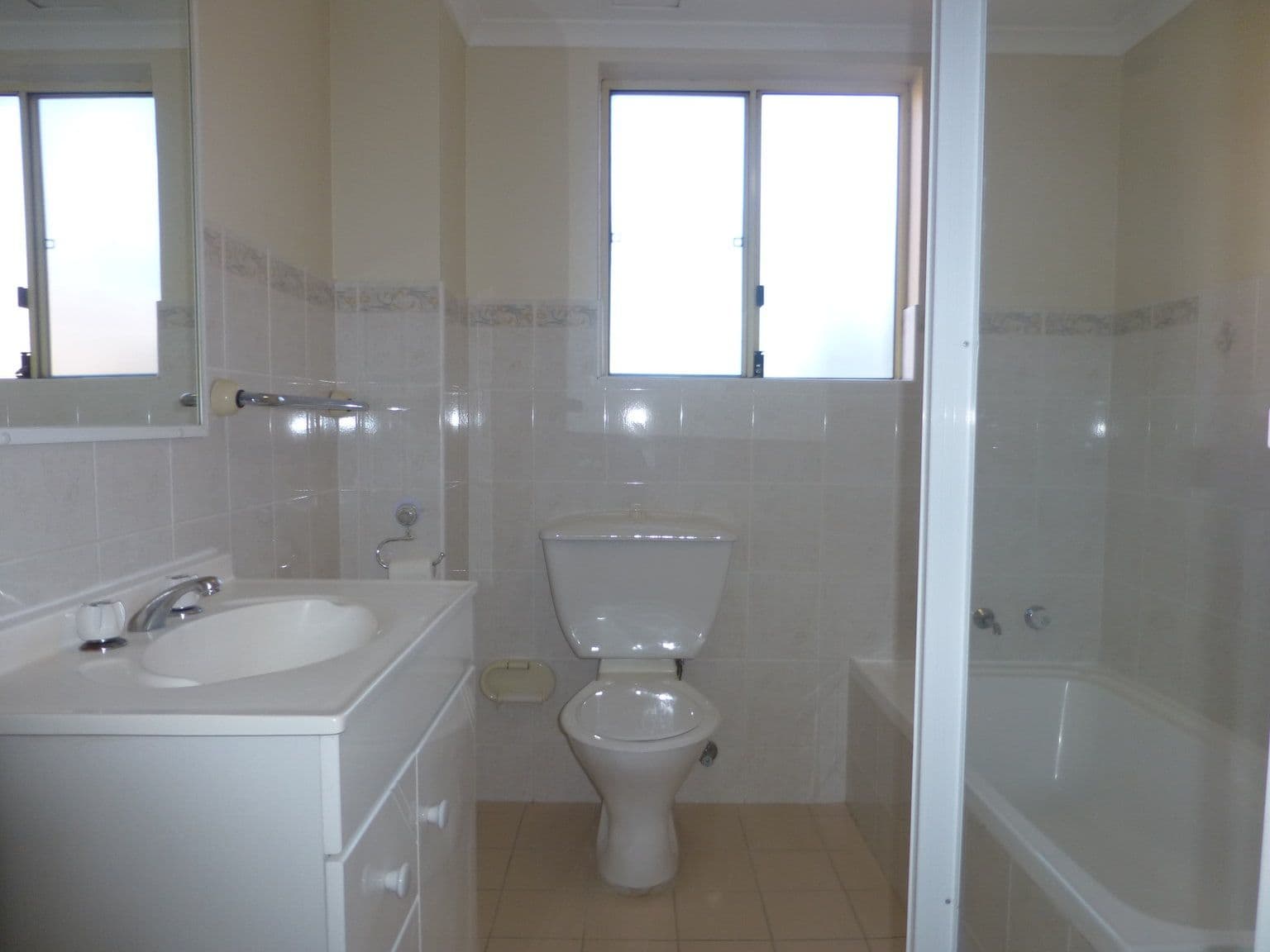 124-126 Flora Street, SUTHERLAND NSW 2232, Sutherland - Thumbnail 8