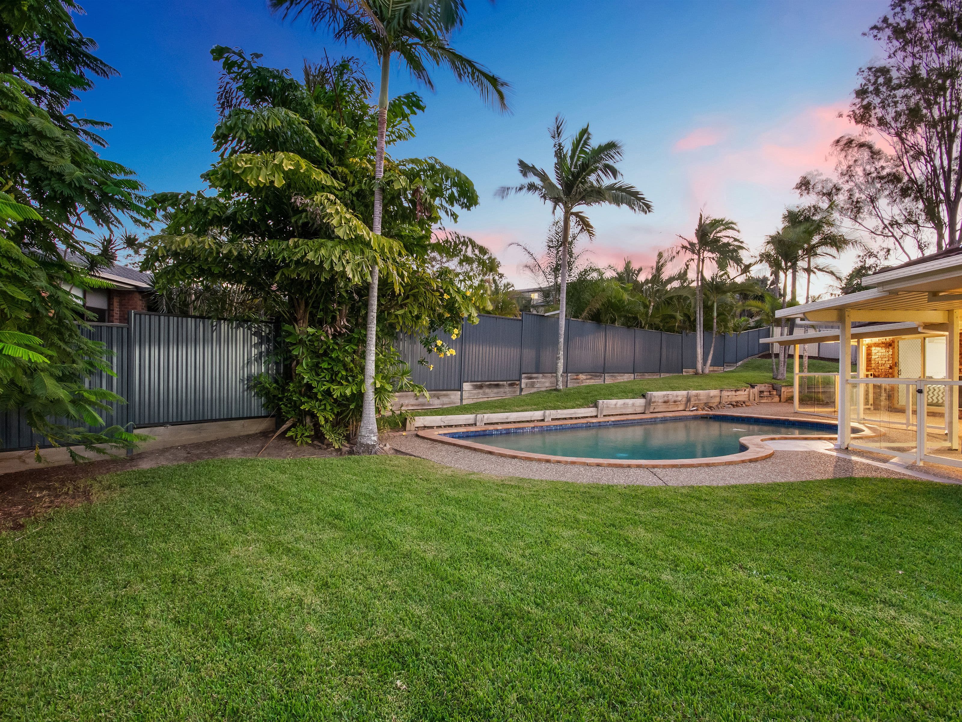 12 Gosford Court, Helensvale QLD 4212, Helensvale - Thumbnail 2