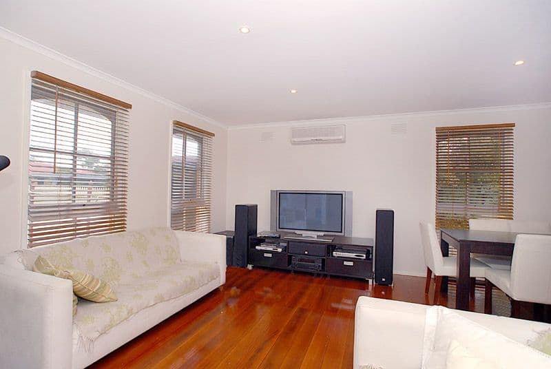 42 English Avenue, SCORESBY VIC 3179, Scoresby - Thumbnail 3