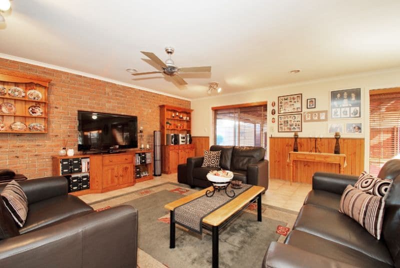 39 Pommel Crescent, EPPING VIC 3076, Epping - Thumbnail 2