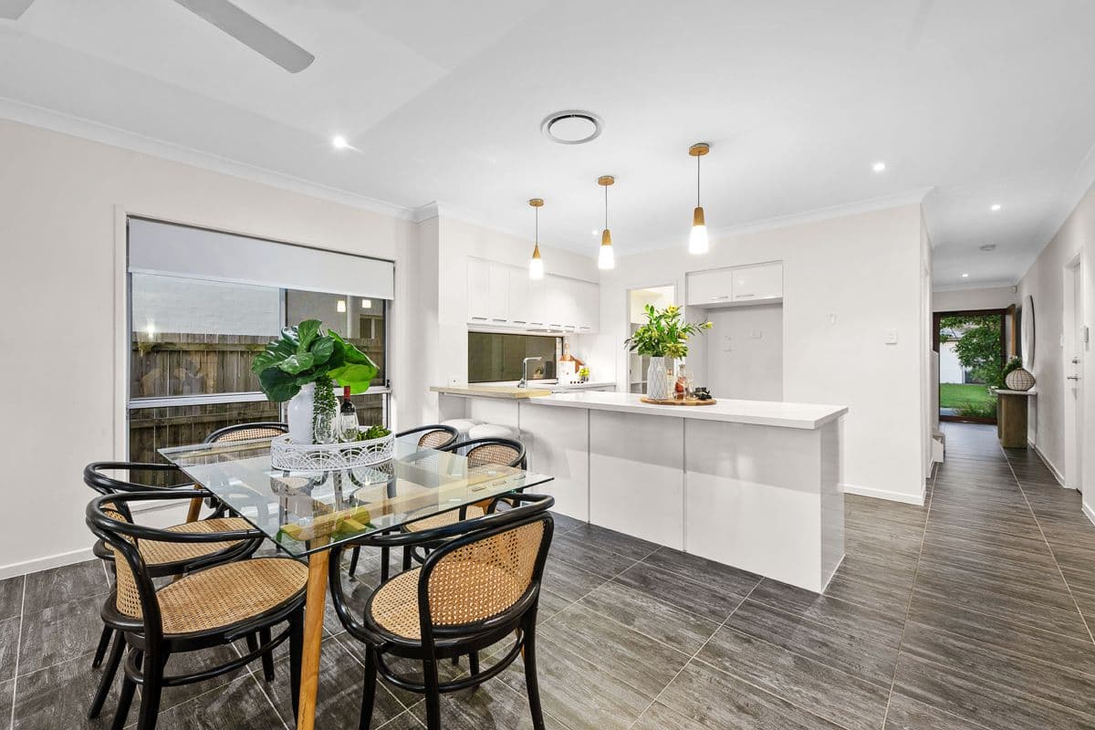 39 Finnegan Circuit, Oxley QLD 4075, Oxley - Thumbnail 3