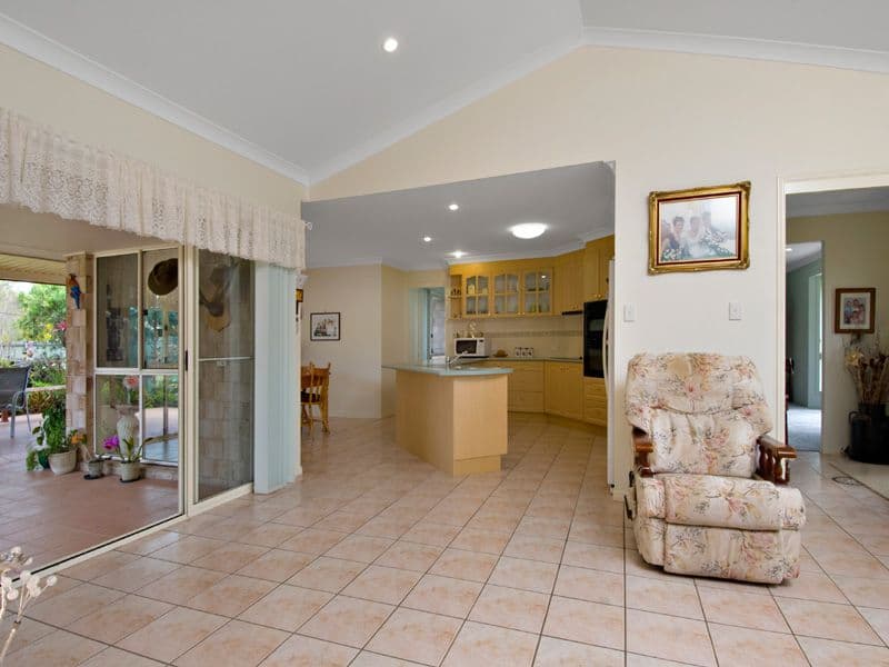 10 Ghostgum Close, LITTLE MOUNTAIN QLD 4551, Little Mountain - Thumbnail 4