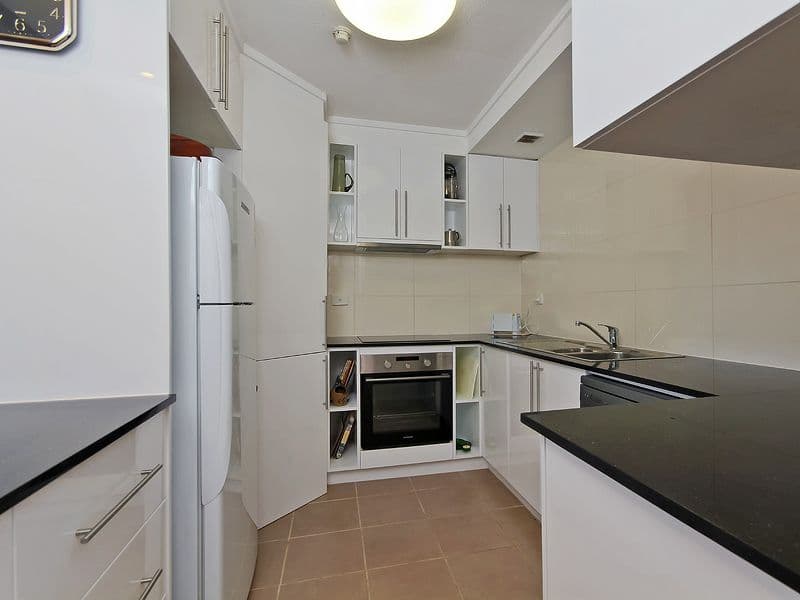 33 Thornton Street, SURFERS PARADISE QLD 4217, Surfers Paradise - Thumbnail 4