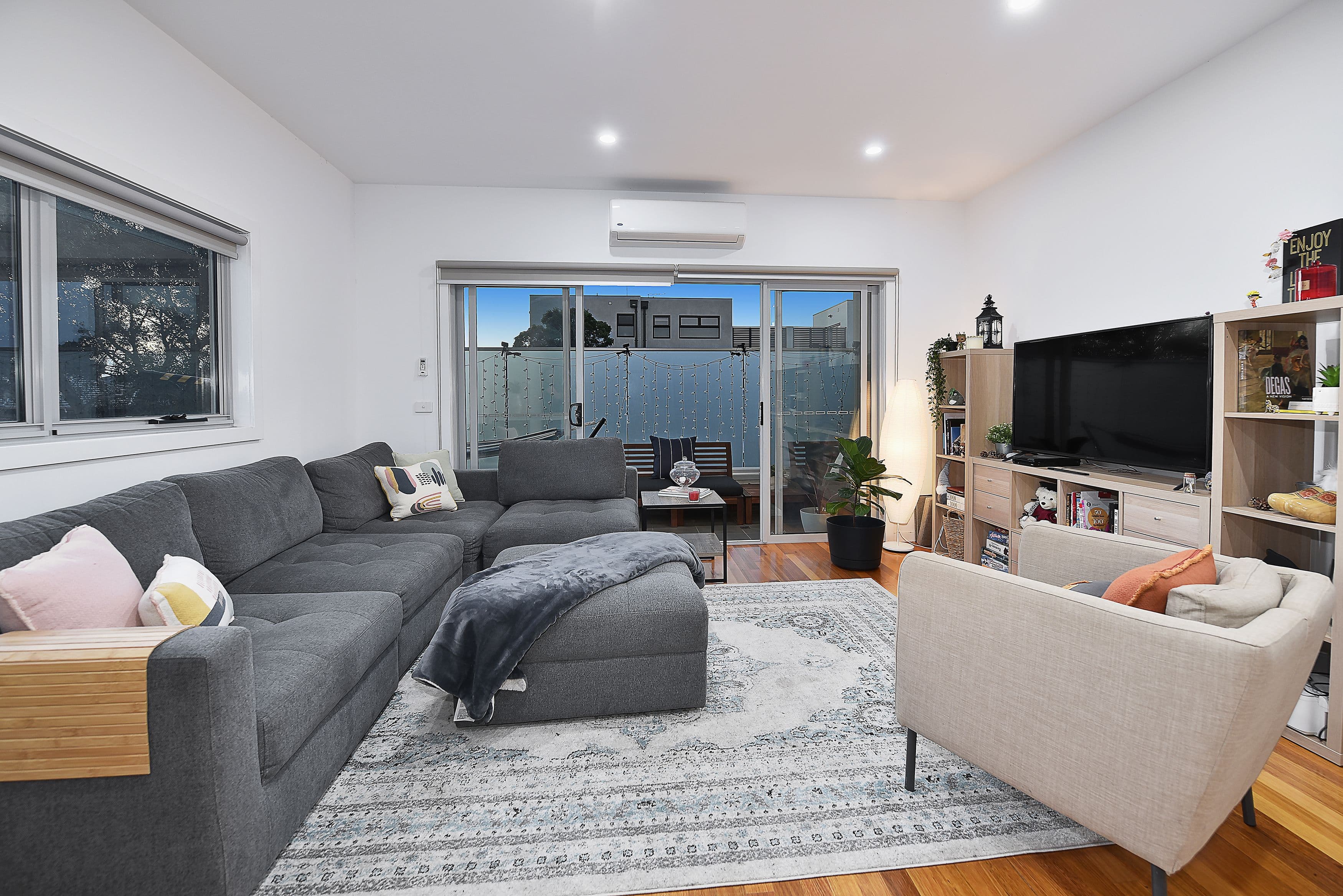 10 Lorensen Avenue, Coburg North VIC 3058, Coburg North - Thumbnail 3