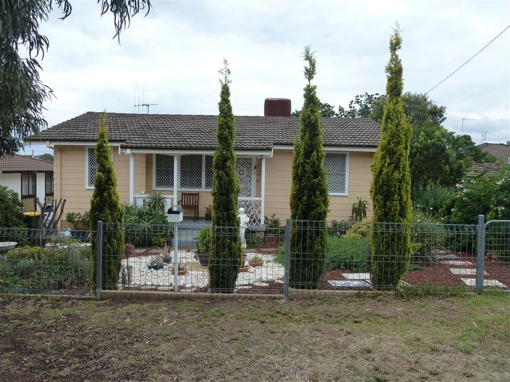 32 Callaghan Street, PARKES NSW 2870, Parkes - Image 1